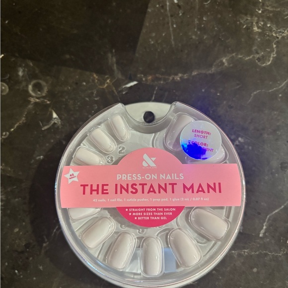 Three boxes of press on nails Olive & June - Picture 4 of 5